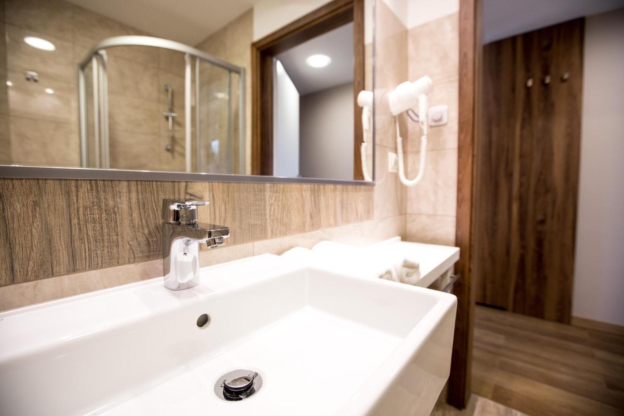 Mineral Hotel Malinowy Raj ซอเลตส์-สดรุย ภายนอก รูปภาพ