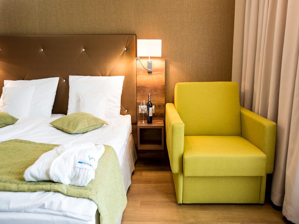 Mineral Hotel Malinowy Raj ซอเลตส์-สดรุย ภายนอก รูปภาพ